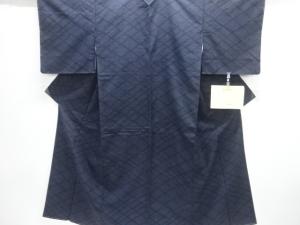 未使用品　斜め格子模様織り出し本場結城紬80亀甲着物(石下)(結織苑)